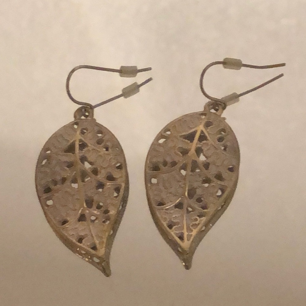 Leaf earrings